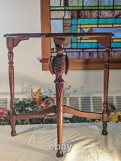 Antique Eagle Table Hand Carved Accent Parlor 3 Leg Dark Wood Walnut Spindle