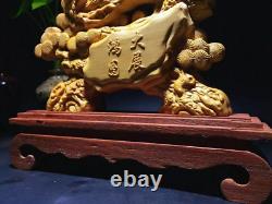Chinese Natural Arborvitaewood Hand-carved Exquisite Eagle Statue 24242