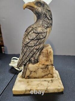 Italian Made around 1920. Beautiful Hand-carved Marble Eagle Table Lamp