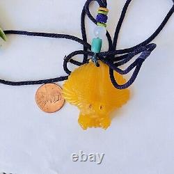 Natural Amber Gemstone Fly Eagle Hand-carved Bald Eagle Amulet Pendant Necklace