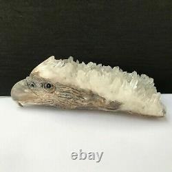 Natural crystal clusters of quartz mineral specimens, hand-carved The eagle