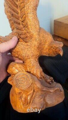 VINTAGE AMERICAN HAND CARVED WOOD EAGLE By man in NJ 54 years young