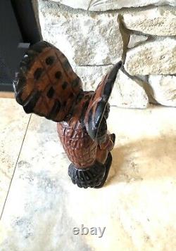 Vintage Hand Carved Wooden Bald Eagle Attack Bird Figure Sculpture Wood Carving